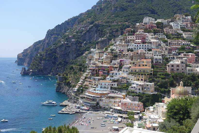 A Day in Positano – Stuck in Transit